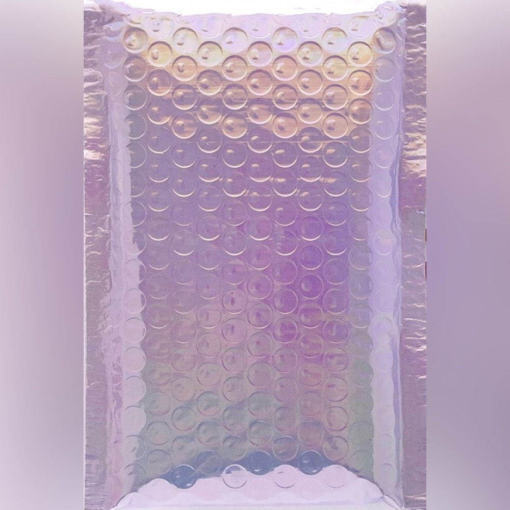 30 ct  Lavender holographic bubble mailers